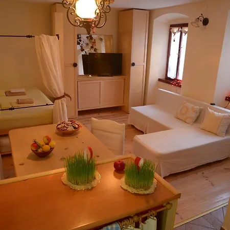 Cecilia Apartamento