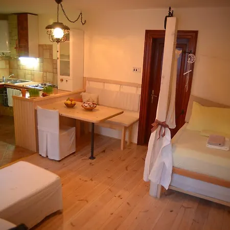 Cecilia Apartment Split